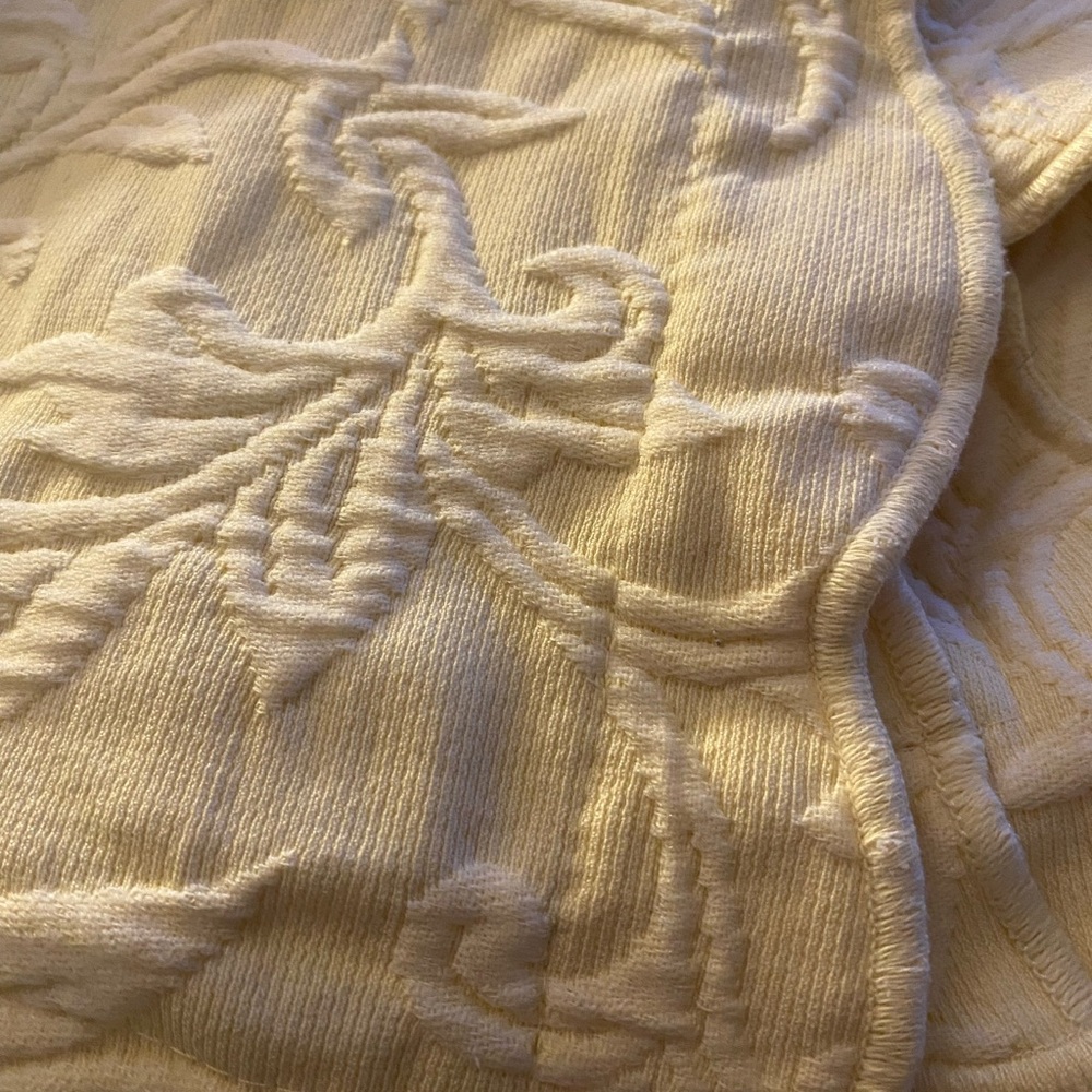 JCPenney Home Full Size Yellow Cotton/Poly Matelasse Coverlet and 2 Shams